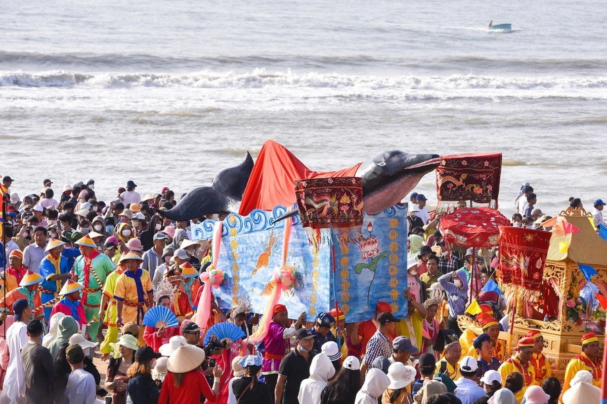 Tín ngưỡng thờ cá Ông: Chỗ dựa tinh thần của cư dân ven biển