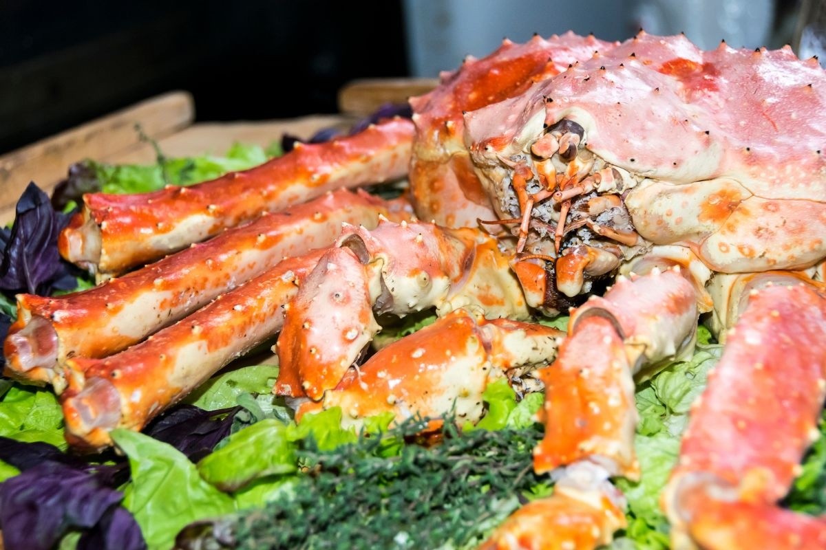 Cứ 4 cua hoàng đế xuất sang châu Á, người Việt tiêu thụ 1 con