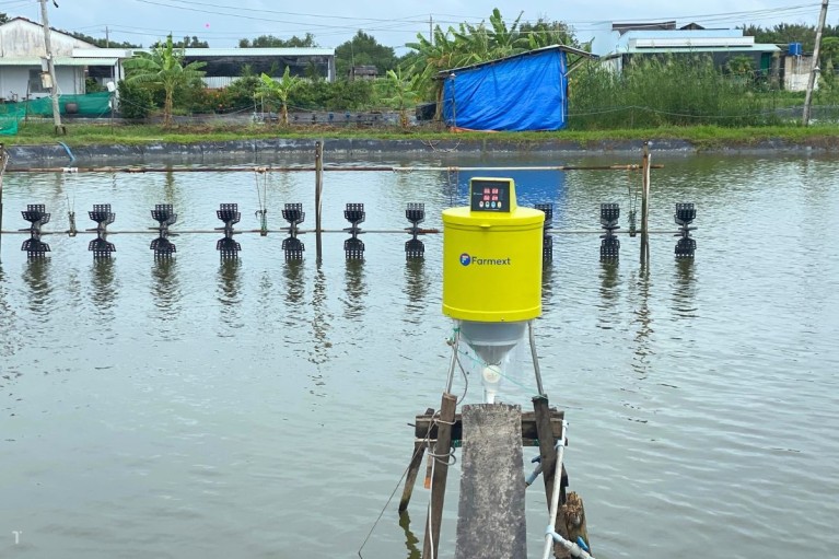 Thị trường máy cho tôm ăn: Chọn giá rẻ hay chọn hiệu quả lâu dài